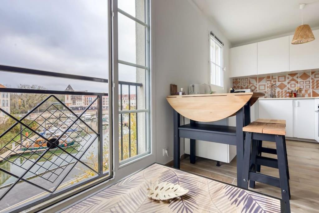 Studio Vue Direct Sur Le Port De Cergy, Parking Prive Gratuit Exteriör bild